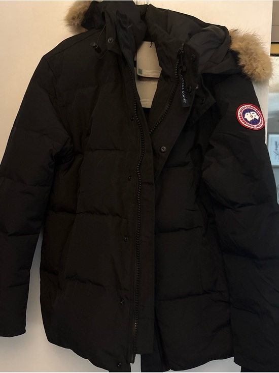 Canada Goose Jackets & Blazers - Canada Goose Black Quilted Down Parka with Fur-Trim Hood